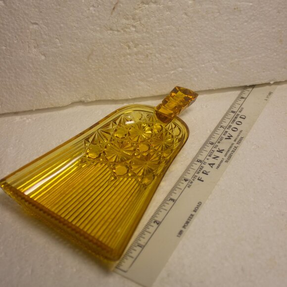 Vintage Amber Glass Candy Dish or Trinket Dish Daisy and Button Pattern - Picture 3 of 6